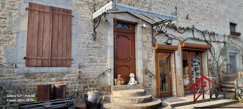 Maison de village - 291 m² - 11 pièces