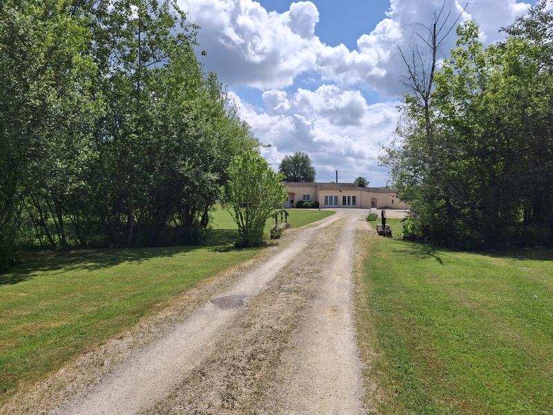 Maison traditionnelle - 178 m² - 7 pièces