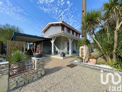 Maison - 180 m² - 7 pièces