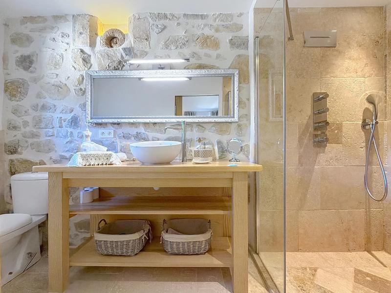 Maison - 397 m² - 8 pièces