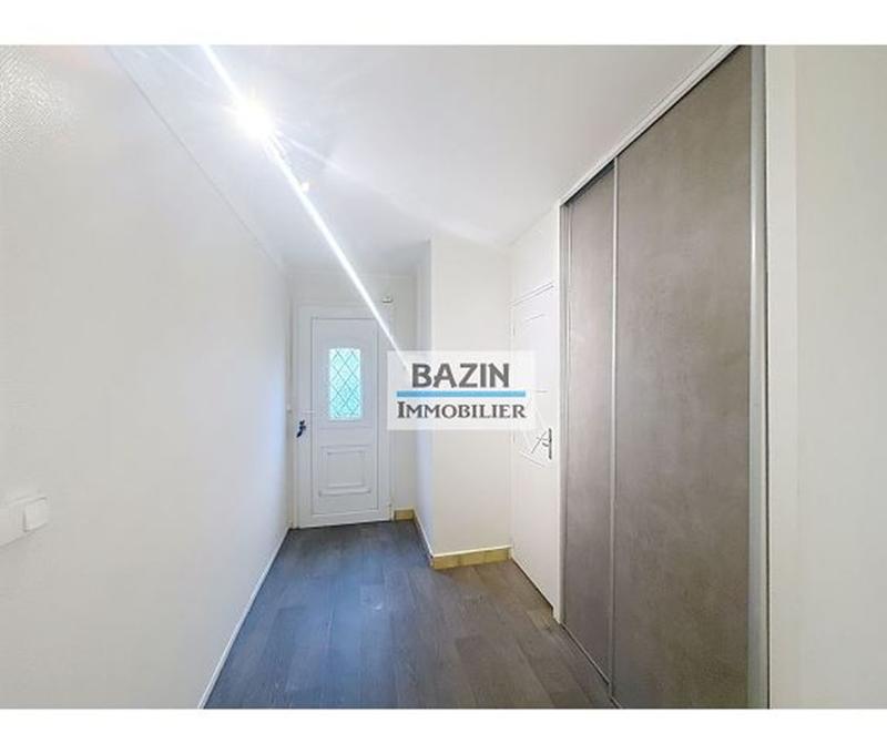 Maison traditionnelle - 93 m² - 4 pièces