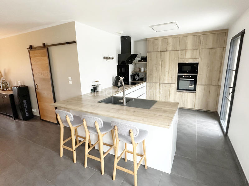 Maison - 104 m² - 4 pièces