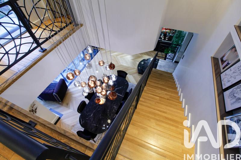 Maison - 434 m² - 9 pièces