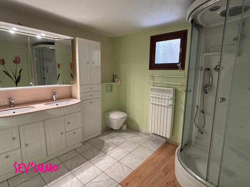 Maison - 168 m² - 7 pièces