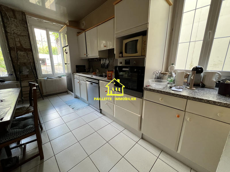 Maison - 210 m² - 5 pièces