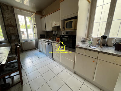 Maison - 210 m² - 5 pièces