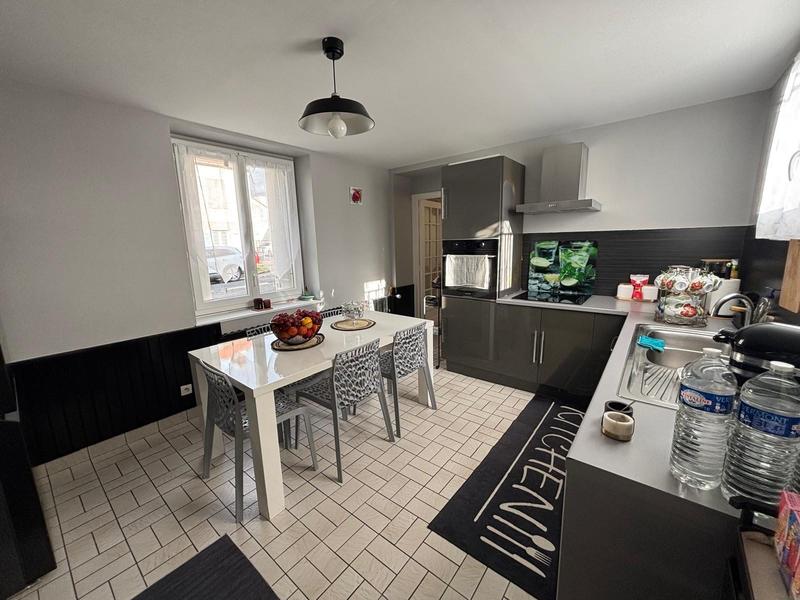 Maison - 150 m² - 7 pièces