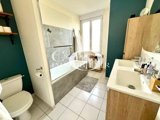 Maison - 90 m² - 4 pièces