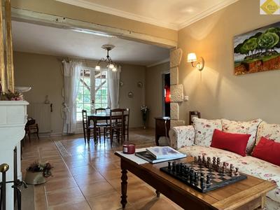 Maison - 138 m² - 7 pièces