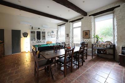 Maison - 320 m² - 12 pièces