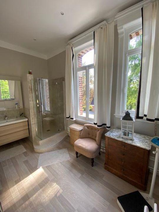 Propriété - 480 m² - 13 pièces