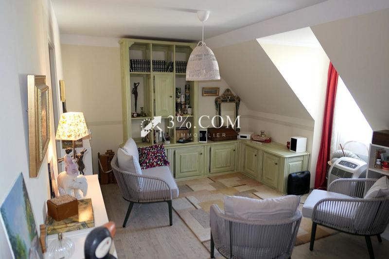 Maison - 200 m² - 8 pièces