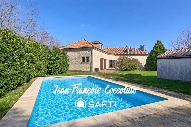 Maison - 218 m² - 6 pièces