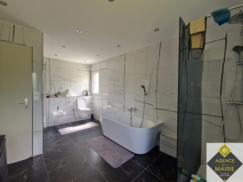 Maison - 113 m² - 5 pièces