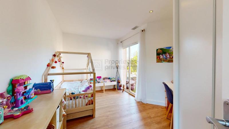 Maison - 258 m² - 8 pièces