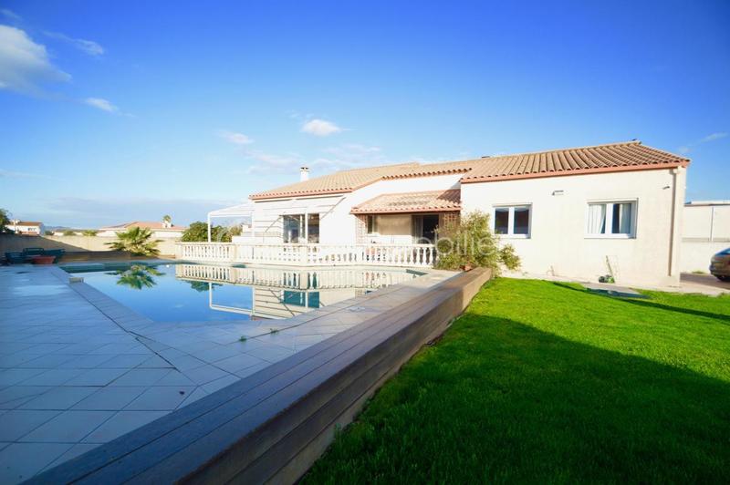 Villa - 180 m² - 4 pièces