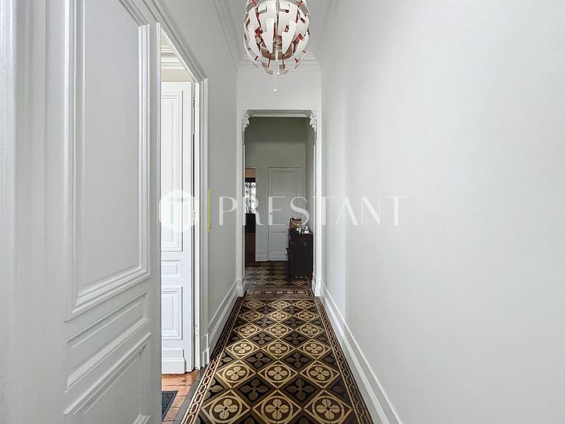 Maison - 200 m² - 7 pièces