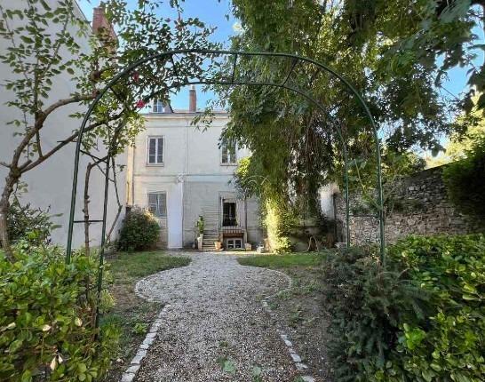 Hôtel particulier - 300 m² - 14 pièces