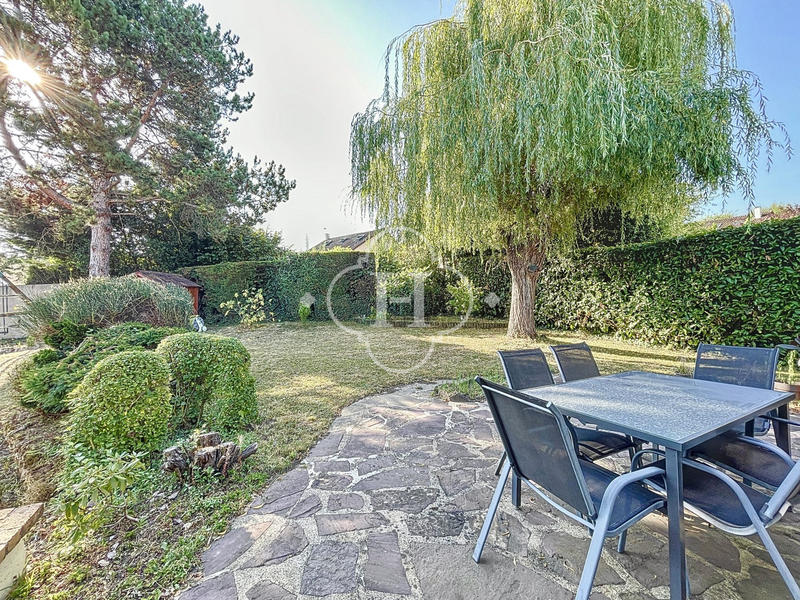 Maison - 195 m² - 7 pièces