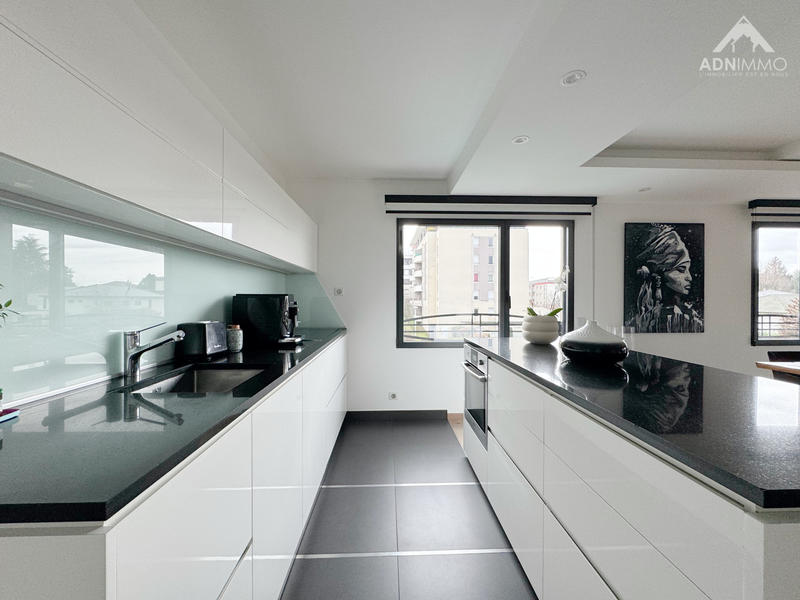 Appartement - 163 m² - 5 pièces