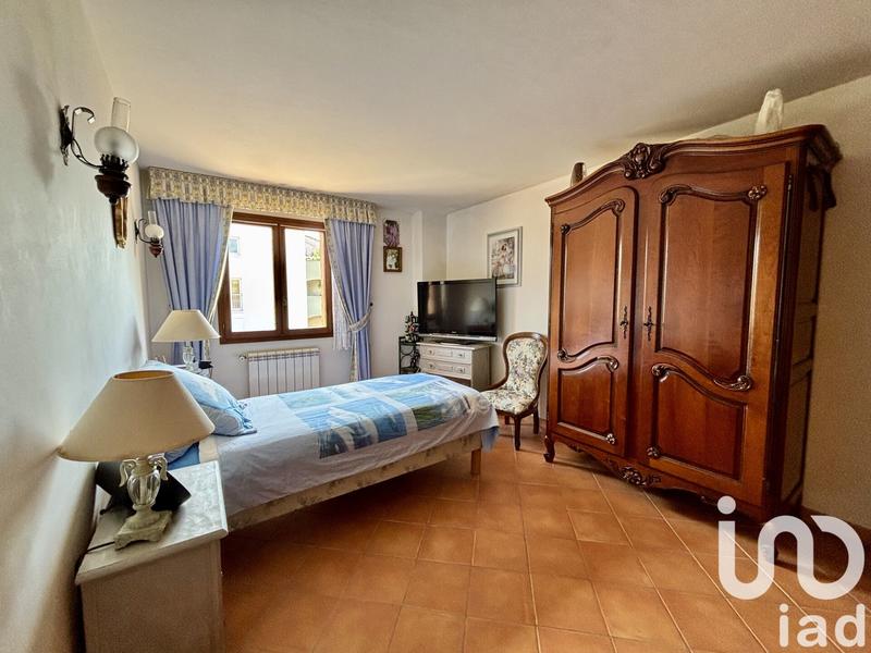 Maison - 203 m² - 8 pièces