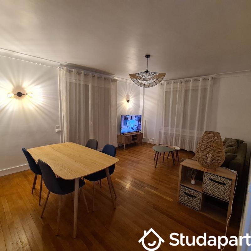 Chambre - 13 m² - 1 pièce