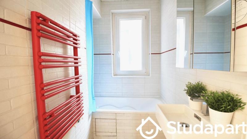 Chambre - 13 m² - 1 pièce