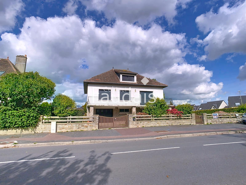 Maison - 102 m² - 5 pièces