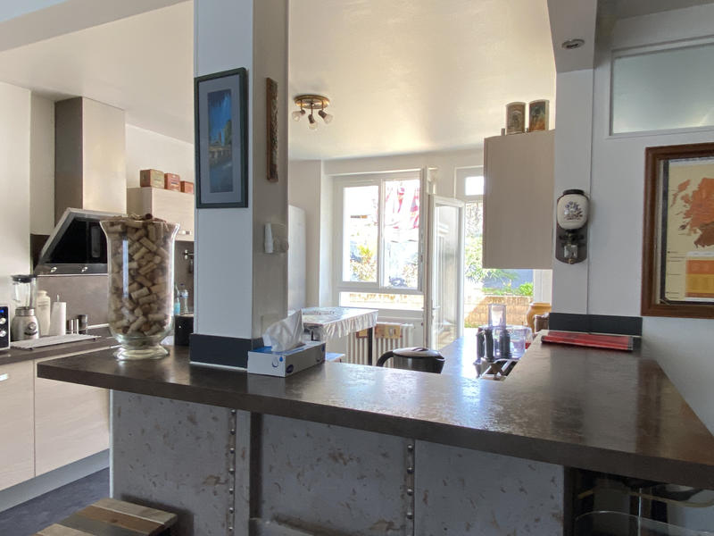 Maison - 176 m² - 8 pièces