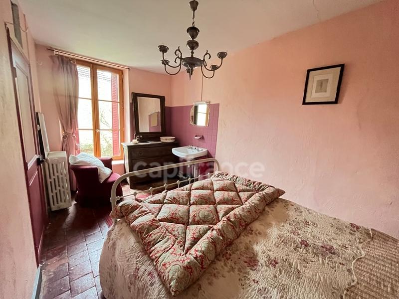 Maison - 214 m² - 7 pièces