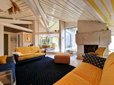 Maison - 266 m² - 8 pièces
