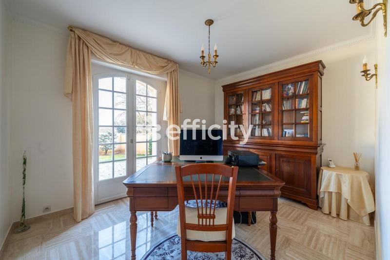 Maison - 193 m² - 7 pièces