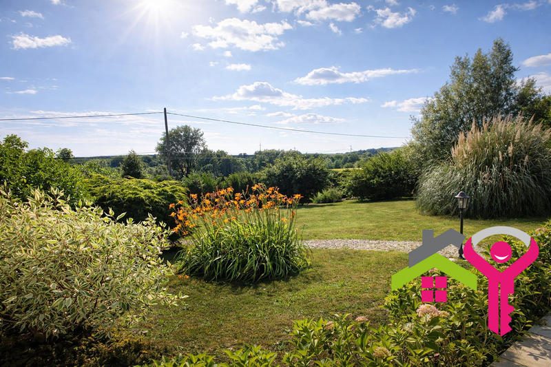 Maison - 250 m² - 7 pièces