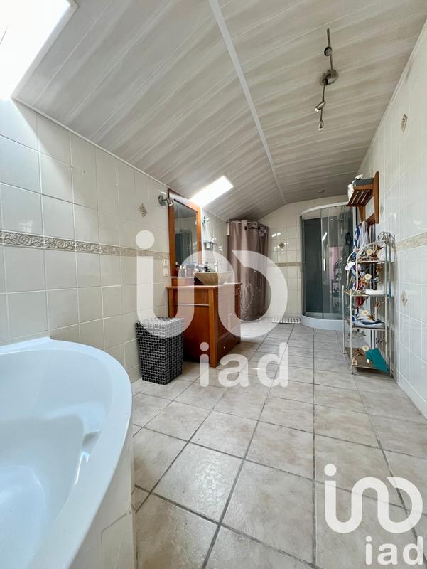 Maison - 180 m² - 7 pièces