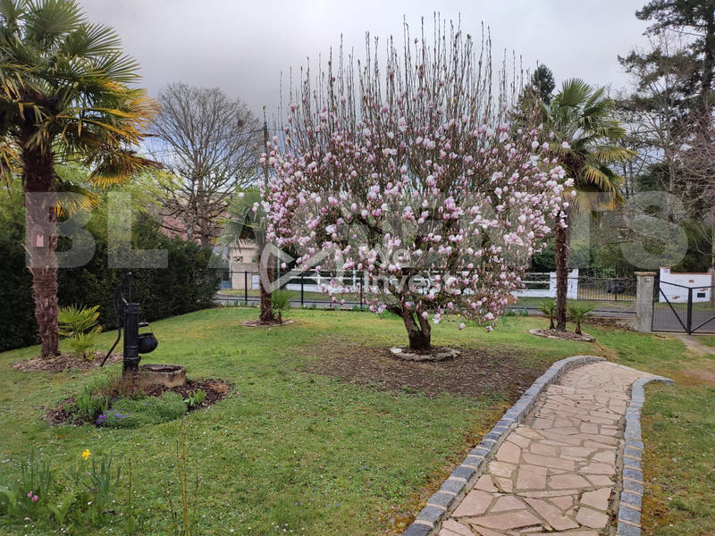 Maison - 160 m² - 7 pièces