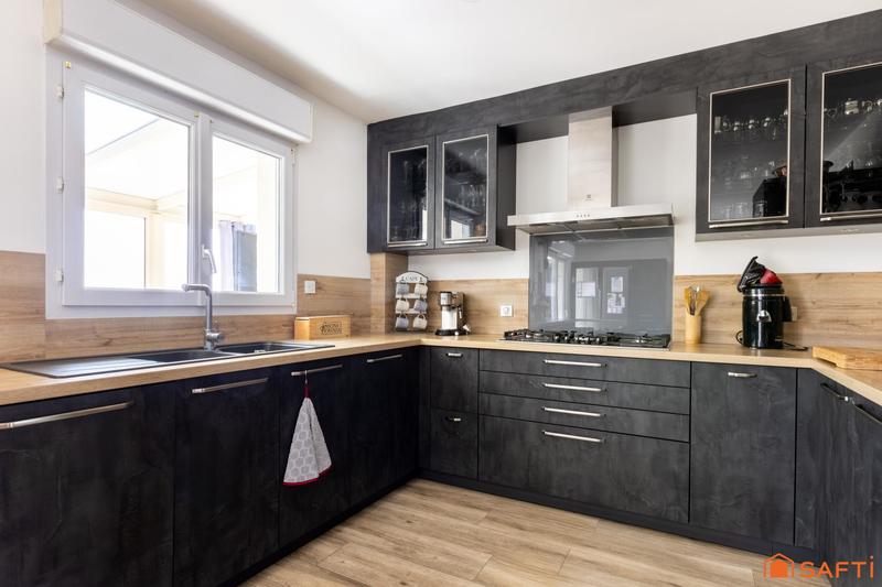 Maison - 165 m² - 6 pièces