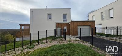 Maison - 86 m² - 4 pièces