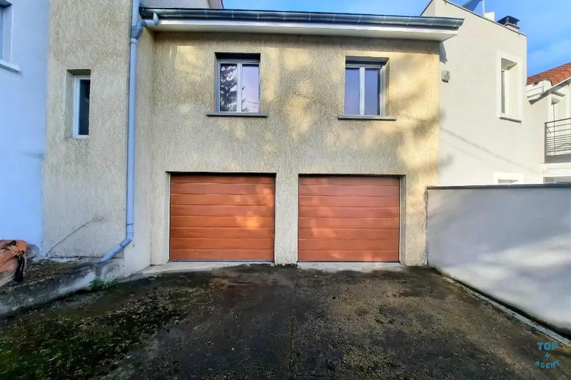 Maison - 209 m² - 5 pièces