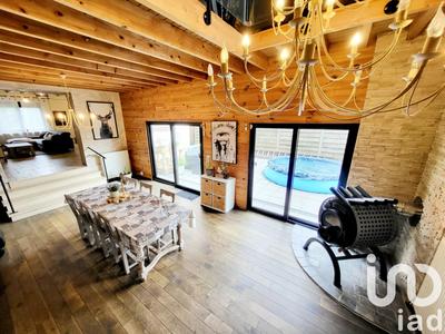 Maison - 179 m² - 5 pièces