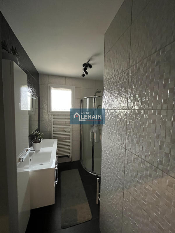 Maison - 102 m² - 5 pièces