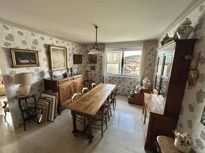 Appartement - 114 m² - 5 pièces