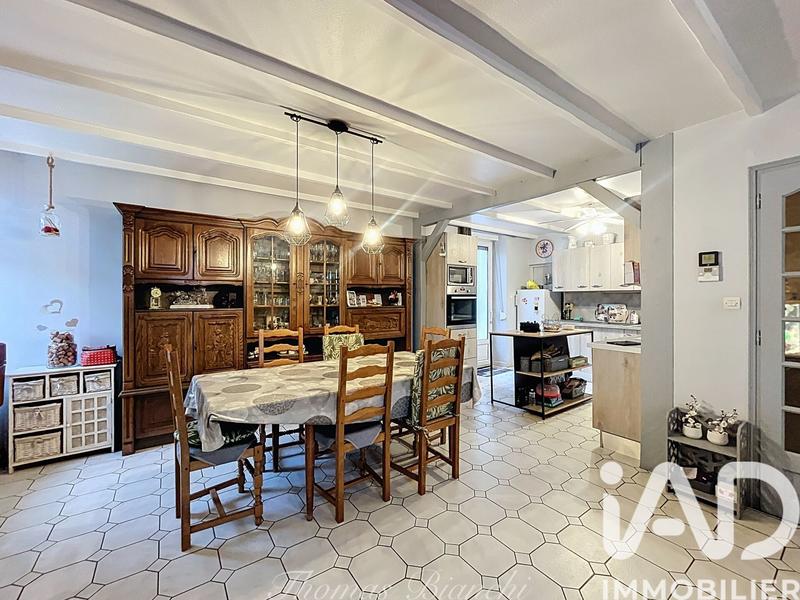 Maison - 188 m² - 8 pièces