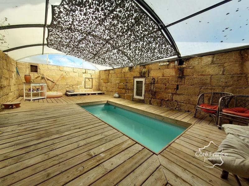 Maison en pierre - 220 m² - 8 pièces