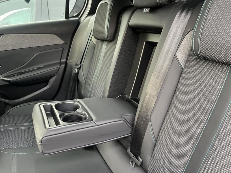 Peugeot 308 III 1.5 Bluehdi 130 Auto8 Allure