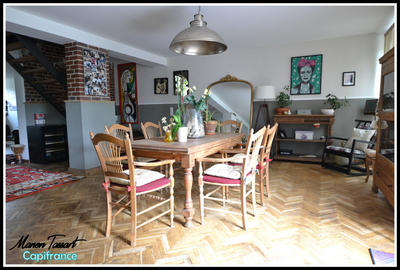 Maison - 220 m² - 4 pièces