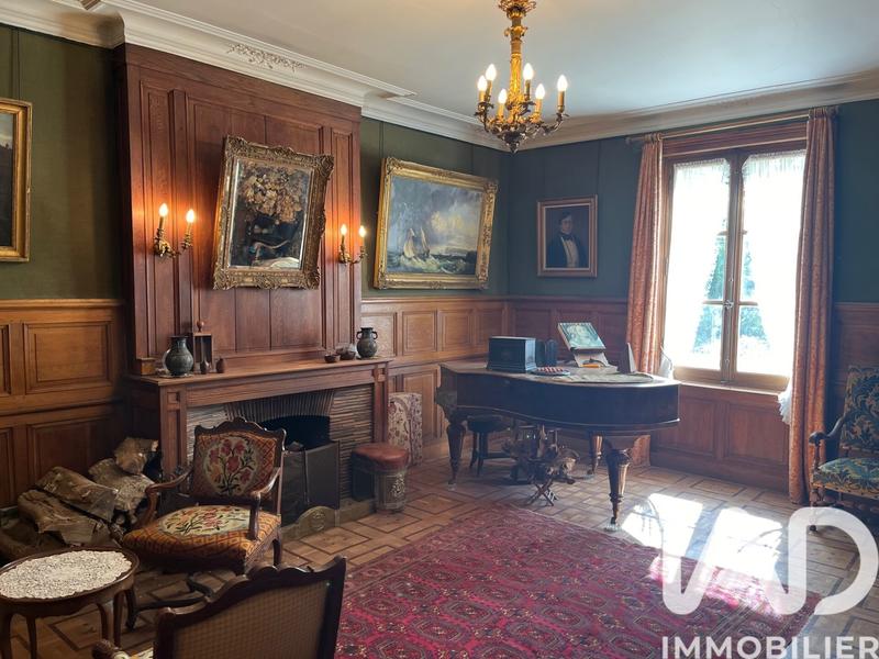 Maison - 558 m² - 13 pièces