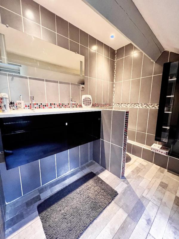 Maison - 120 m² - 4 pièces