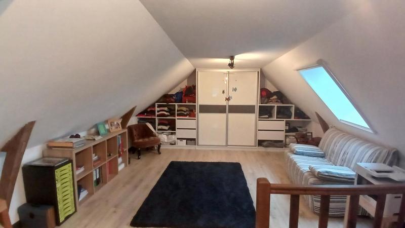 Maison - 94 m² - 5 pièces