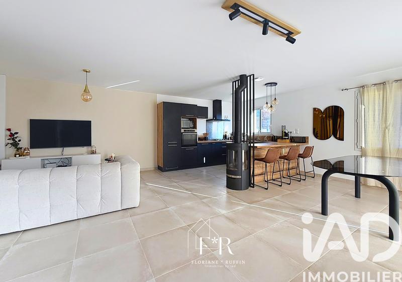 Maison - 90 m² - 3 pièces