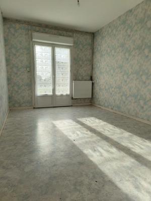 Maison traditionnelle - 90 m² - 5 pièces